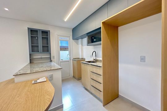 Cozinha de casa para alugar com 2 quartos, 55m² em Rio Tavares, Florianópolis