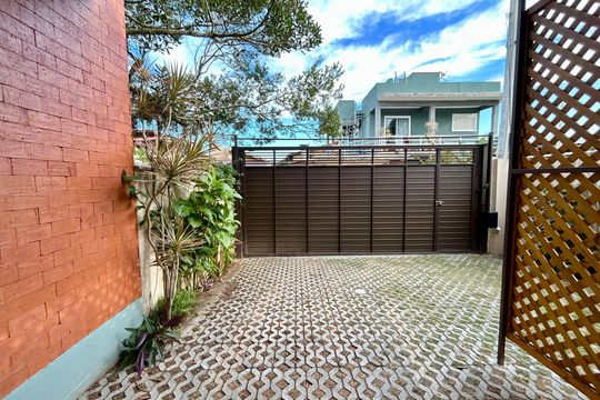 Garagem de casa para alugar com 2 quartos, 55m² em Rio Tavares, Florianópolis