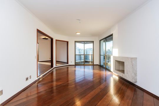 Apartamento para alugar com 3 quartos, 217m² em Campo Belo, São Paulo