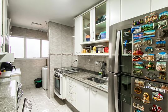 Cozinha  de apartamento à venda com 2 quartos, 52m² em Vila Santana, São Paulo
