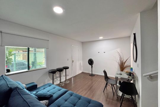 Sala de apartamento à venda com 3 quartos, 150m² em Vargem Grande, Rio de Janeiro