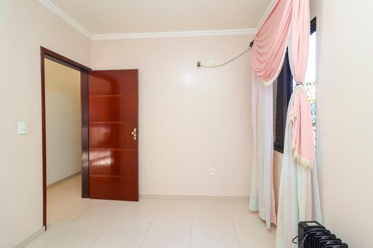 Casa para alugar com 3 quartos, 700m² em Vila Brasil, São Paulo