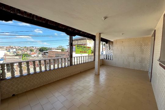 Casa à venda com 4 quartos, 240m² em Tupi, Belo Horizonte