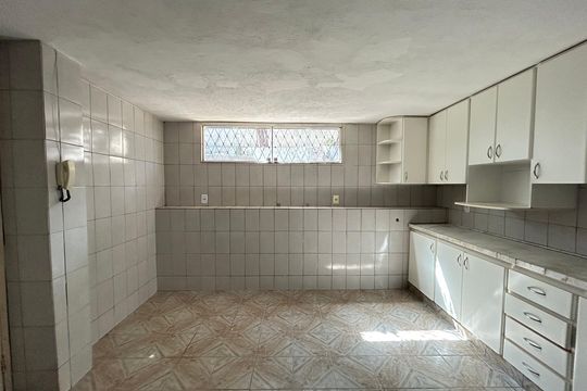 Casa à venda com 4 quartos, 240m² em Tupi, Belo Horizonte