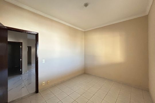 Casa à venda com 4 quartos, 240m² em Tupi, Belo Horizonte