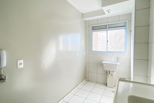 Cozinha  de apartamento para alugar com 2 quartos, 42m² em Vila Silvia, São Paulo