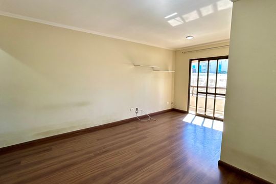 Sala de apartamento para alugar com 3 quartos, 95m² em Vila Pedro Moreira, Guarulhos