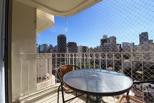 Varanda de apartamento à venda com 2 quartos, 68m² em Itaim Bibi, São Paulo