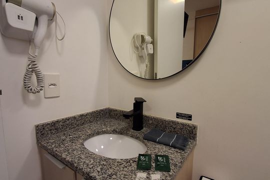Banheiro  de kitnet/studio à venda com 1 quarto, 25m² em Vila Campestre, São Bernardo do Campo
