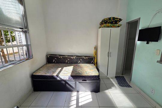 Sala de kitnet/studio para alugar com 1 quarto, 30m² em Cidade Ocian, Praia Grande