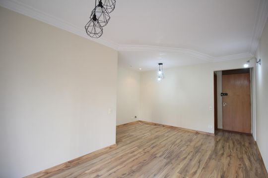 Sala de apartamento para alugar com 4 quartos, 96m² em Vila Sonia, São Paulo