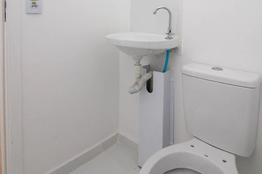 Banheiro  de apartamento à venda com 2 quartos, 29m² em Vila Sonia, São Paulo