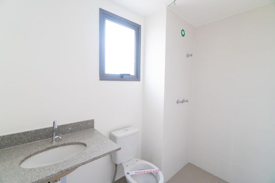 Banheiro da Suíte de apartamento à venda com 2 quartos, 64m² em Vila Santa Catarina, São Paulo