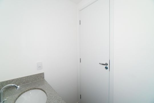 Banheiro Social de apartamento à venda com 2 quartos, 64m² em Vila Santa Catarina, São Paulo