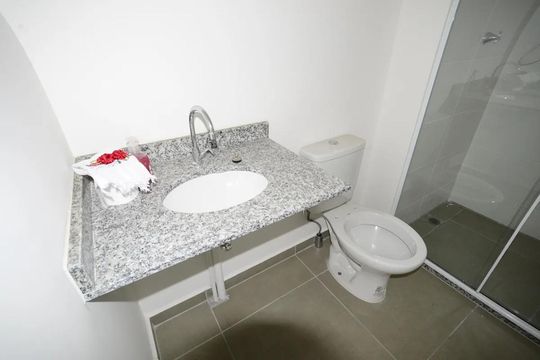 Banheiro de kitnet/studio à venda com 1 quarto, 28m² em Vila Mariana, São Paulo