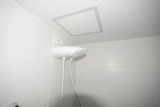 Banheiro de kitnet/studio à venda com 1 quarto, 27m² em Vila Mariana, São Paulo