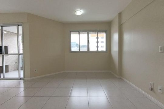 Sala/cozinha de apartamento para alugar com 2 quartos, 80m² em Trindade, Florianópolis