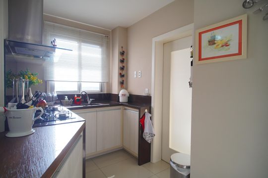 Cozinha de apartamento à venda com 3 quartos, 98m² em São José, São Leopoldo