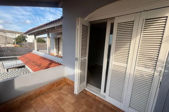 Casa à venda com 3 quartos, 250m² em Vl Sto Agostinho, Porto Alegre