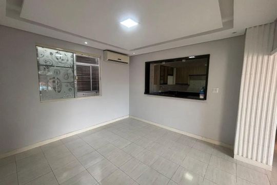 Sala de casa à venda com 3 quartos, 250m² em Vl Sto Agostinho, Porto Alegre