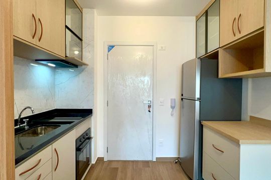 Cozinha de apartamento para alugar com 1 quarto, 37m² em Vila Anglo Brasileira, São Paulo
