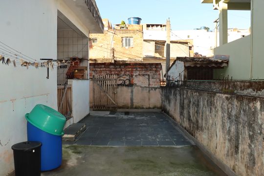 Casa para alugar com 2 quartos, 250m² em Jardim Sao Francisco, Embu das Artes