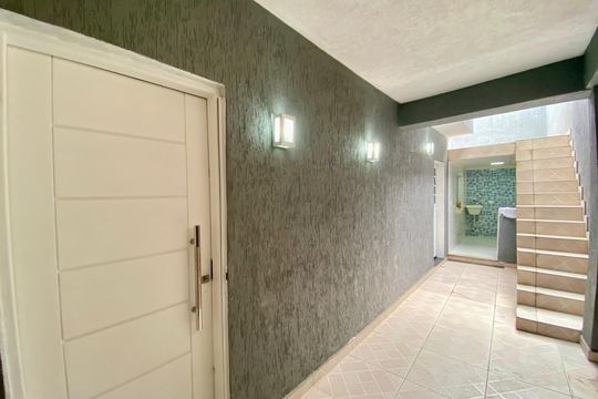 Corredor externo de casa à venda com 3 quartos, 91m² em Vila Moreira, Guarulhos