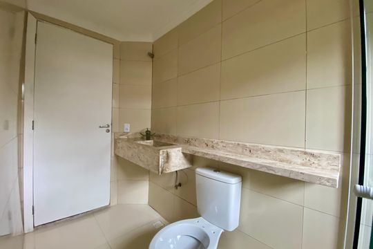 Banheiro 2 de casa à venda com 3 quartos, 91m² em Vila Moreira, Guarulhos