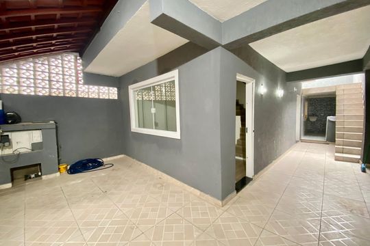 Garagem de casa à venda com 3 quartos, 91m² em Vila Moreira, Guarulhos