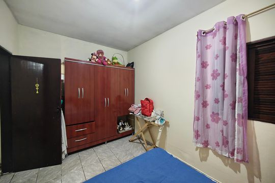 Quarto 2 de casa para alugar com 2 quartos, 40m² em Jardim Flor de Maio, São Paulo