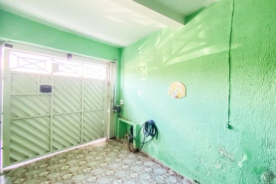 Garagem de casa à venda com 2 quartos, 230m² em Jardim Jaú (zona Leste), São Paulo