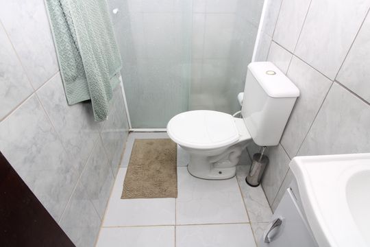 Banheiro de apartamento para alugar com 2 quartos, 56m² em Cangaiba, São Paulo