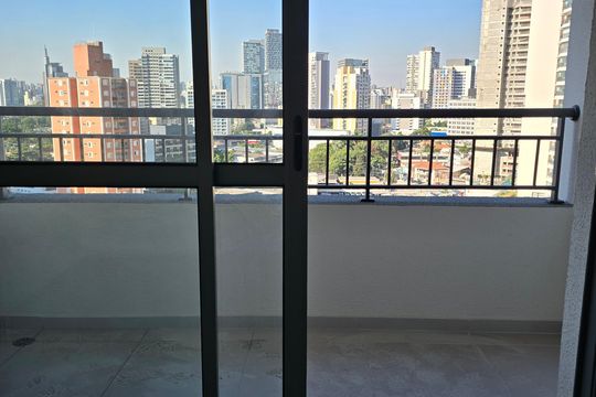 Sala/Quarto/Cozinha de kitnet/studio à venda com 1 quarto, 28m² em Vila Pirajussara, São Paulo