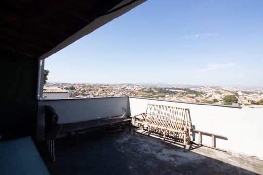 Terraço de casa para alugar com 2 quartos, 200m² em Minas Caixa, Belo Horizonte