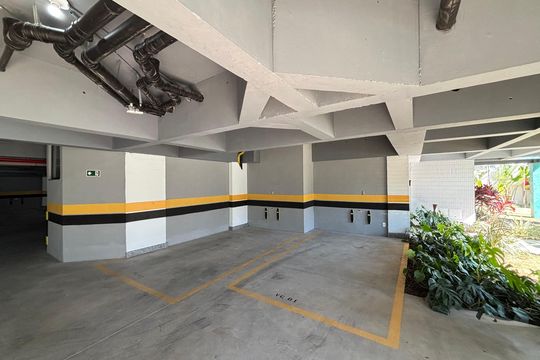 Garagem de apartamento à venda com 3 quartos, 168m² em Itapoã, Belo Horizonte