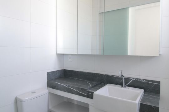 Banheiro da Suíte de apartamento à venda com 3 quartos, 168m² em Itapoã, Belo Horizonte