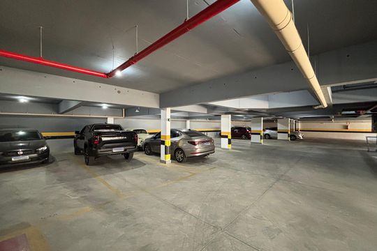 Garagem de apartamento à venda com 3 quartos, 168m² em Itapoã, Belo Horizonte