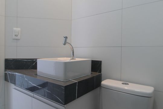 Banheiro Social de apartamento à venda com 3 quartos, 168m² em Itapoã, Belo Horizonte