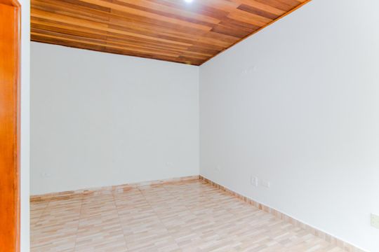 Suíte - edicula  de casa à venda com 3 quartos, 180m² em Vila Maranduba, Guarulhos