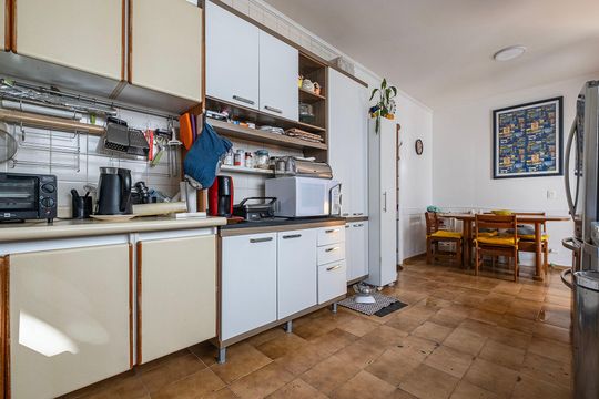 Cozinha de casa à venda com 4 quartos, 300m² em Vila Madalena, São Paulo