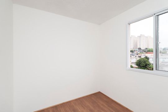 Quarto 1 de apartamento para alugar com 2 quartos, 32m² em Vila Carmosina, São Paulo