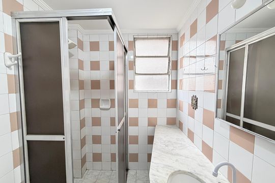 Banheiro de apartamento para alugar com 1 quarto, 49m² em Belém, São Paulo