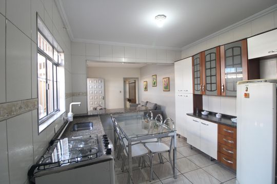Cozinha de casa à venda com 2 quartos, 125m² em Jardim Primavera, São Paulo