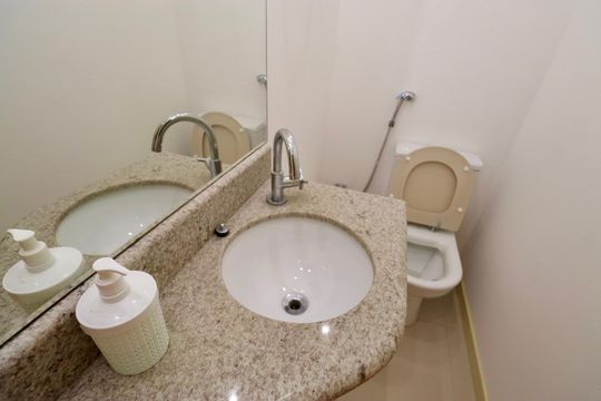 Lavabo de apartamento para alugar com 3 quartos, 106m² em Patamares, Salvador