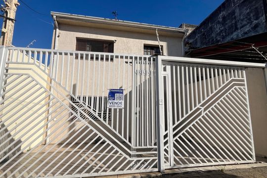 Fachada de casa à venda com 2 quartos, 222m² em Vila Industrial (campinas), Campinas