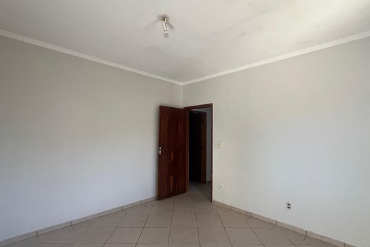 Quarto de casa à venda com 2 quartos, 222m² em Vila Industrial (campinas), Campinas