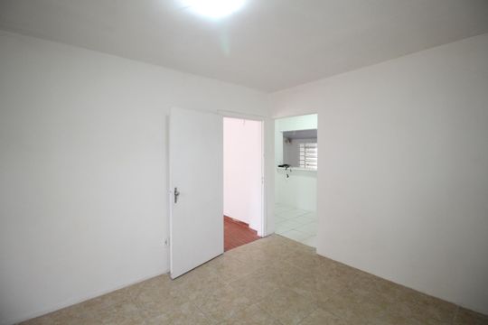 Sala de casa para alugar com 2 quartos, 130m² em Jardim do Salso, Porto Alegre
