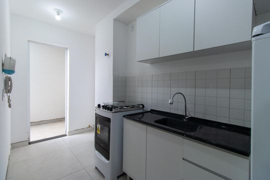 Cozinha de apartamento para alugar com 2 quartos, 55m² em Jardim Barro Branco, Cotia