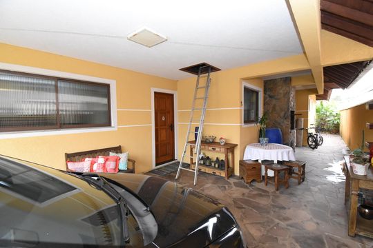 Garagem de casa de condomínio à venda com 4 quartos, 200m² em Santa Felicidade, Curitiba
