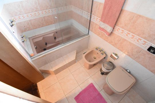 Banheiro da Suíte 2 de casa de condomínio à venda com 4 quartos, 200m² em Santa Felicidade, Curitiba